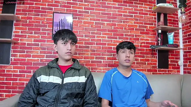 Hoot boyss  online show from 05-26-26, 07:54