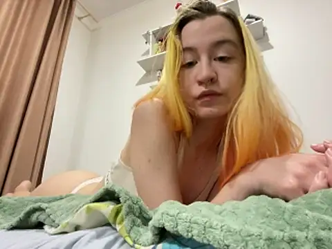 Emilya201 online show from 05-21-26, 12:50