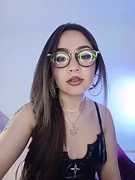 paariiss  online show from 05-18-26, 10:15