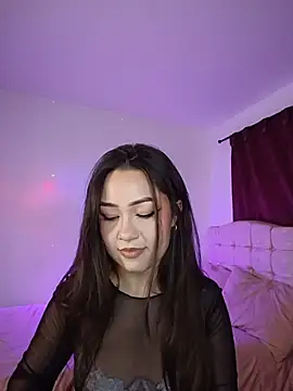 paariiss  online show from 05-28-26, 12:30