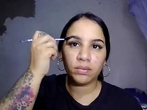 Snapshot of tifanny27 chatting on 07-24-26, 09:35 tifanny27 online show from 07-24-26, 09:35