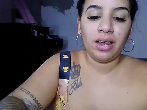 Snapshot of tifanny27 chatting on 07-26-26, 03:58 tifanny27 online show from 07-26-26, 03:58