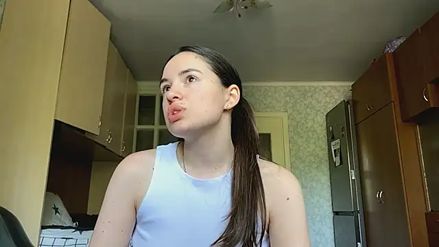 CarolineRu online show from 05-27-26, 09:28
