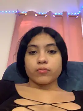 Snapshot of Paula-sinz chatting on 05-19-26, 09:32 Paula-sinz online show from 05-19-26, 09:32