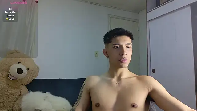 Thesaint xxx online show from 06-25-26, 11:42