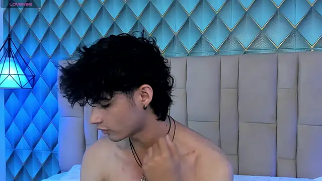 Snapshot of Sofia-Ethan chatting on 05-27-26, 06:16 Sofia-Ethan online show from 05-27-26, 06:16