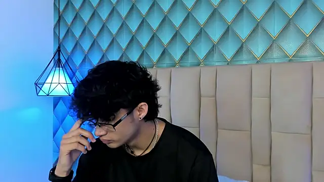 Snapshot of Sofia-Ethan chatting on 07-05-26, 01:40 Sofia-Ethan online show from 07-05-26, 01:40