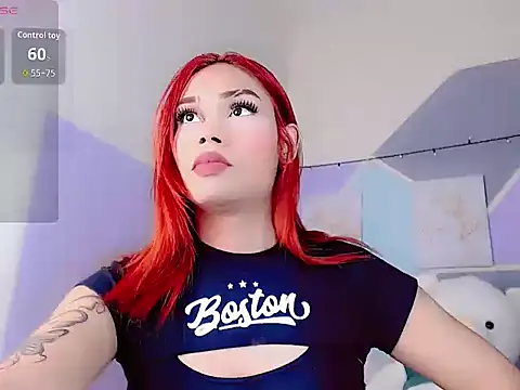 Snapshot of salome-guzman06 chatting on 05-28-26, 08:39 salome-guzman06 online show from 05-28-26, 08:39