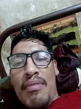 Snapshot of mirko7898 chatting on 05-29-26, 10:08 mirko7898 online show from 05-29-26, 10:08