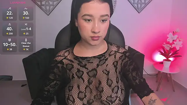 Snapshot of Emi_Roseth chatting on 05-21-26, 03:24 Emi Roseth online show from 05-21-26, 03:24