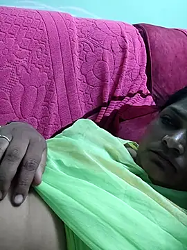 Snapshot of mynatamil143 chatting on 05-29-26, 04:54 mynatamil143 online show from 05-29-26, 04:54