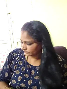Snapshot of mynatamil143 chatting on 07-06-26, 09:39 mynatamil143 online show from 07-06-26, 09:39