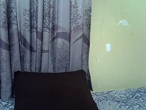 Sweet elisa001 online show from 05-15-26, 06:37