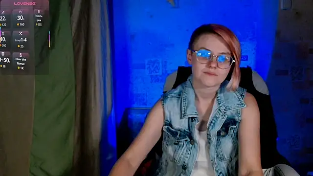   Freya    online show from 07-19-26, 04:11