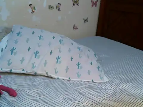 pinkeie  online show from 05-21-26, 03:57