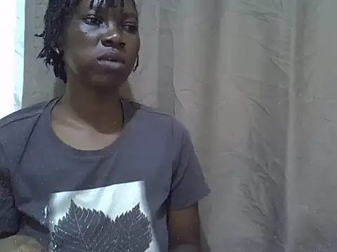 Snapshot of Sweet-Lynn chatting on 07-26-26, 05:20 Sweet-Lynn online show from 07-26-26, 05:20