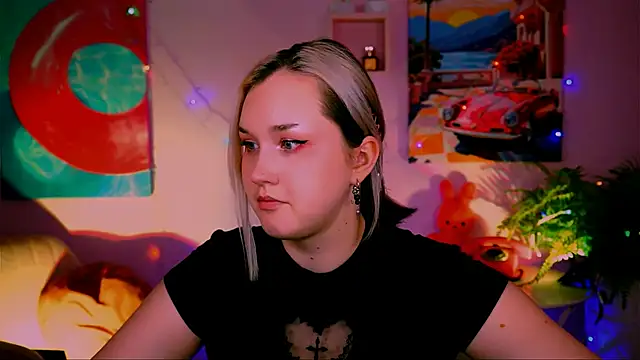 ViolettWoods online show from 05-18-26, 08:20