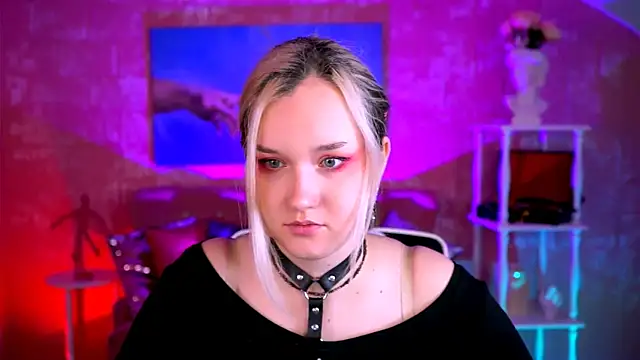 ViolettWoods online show from 05-29-26, 08:23