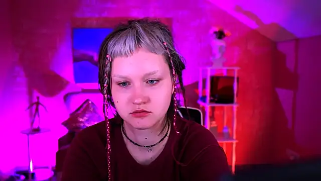 ViolettWoods online show from 07-20-26, 06:17