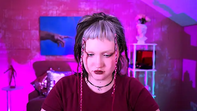 ViolettWoods online show from 07-20-26, 10:50