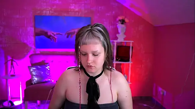 ViolettWoods online show from 07-29-26, 06:22