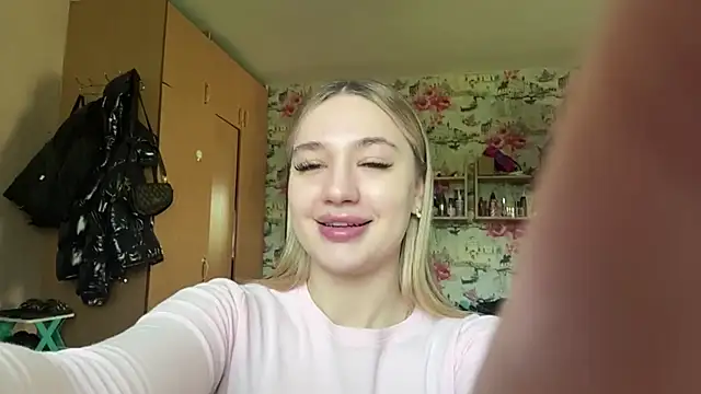 Kattyqte online show from 05-22-26, 07:15