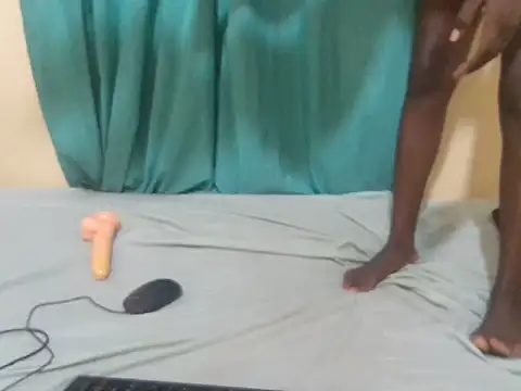 Maqueilah  online show from 07-21-26, 03:36