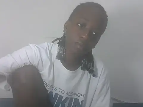 Darkpretty23 online show from 05-26-26, 04:25