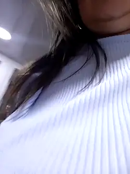 Snapshot of _Pamelamilff chatting on 05-19-26, 12:33 Pamelamilff online show from 05-19-26, 12:33