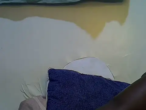 Snapshot of honeny_dropp chatting on 05-15-26, 07:32 honeny dropp online show from 05-15-26, 07:32
