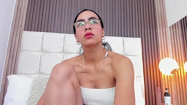 Camila Vega22 online show from 05-26-26, 11:39
