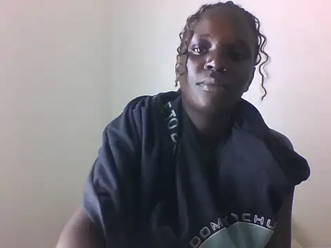 LatishLava online show from 05-18-26, 01:06