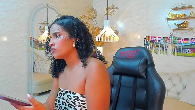 Horny Curls online show from 06-23-26, 03:48