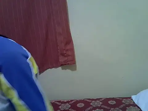 cutelyne online show from 05-20-26, 03:51