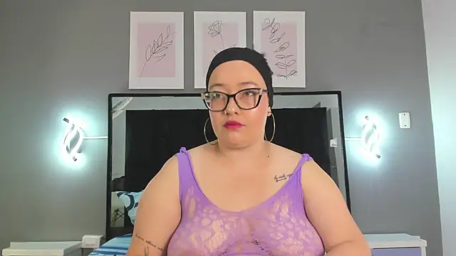 Snapshot of zoe_curvyy chatting on 07-09-26, 12:09 zoe curvyy online show from 07-09-26, 12:09