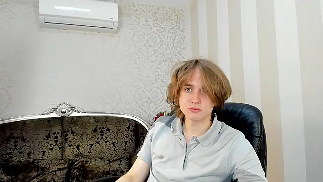 Snapshot of FinnBev chatting on 05-31-26, 07:59 FinnBev online show from 05-31-26, 07:59