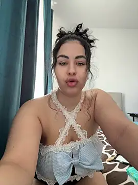 Snapshot of DaianaKimberly chatting on 07-21-26, 10:17 DaianaKimberly online show from 07-21-26, 10:17