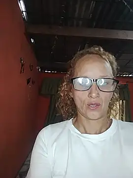 Amanda Lux online show from 05-20-26, 08:15