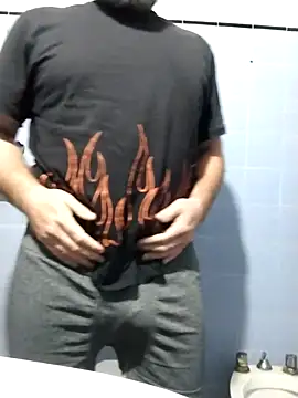Snapshot of sensualsatisfaccion chatting on 07-08-26, 04:28 sensualsatisfaccion online show from 07-08-26, 04:28