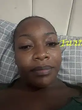 Snapshot of sexy_linah01 chatting on 05-18-26, 01:50 sexy linah01 online show from 05-18-26, 01:50