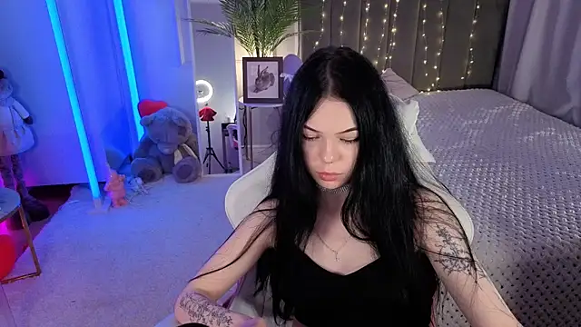 Snapshot of Vivi_Vivian chatting on 05-15-26, 10:17 Vivi Vivian online show from 05-15-26, 10:17
