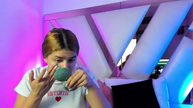 AliceCruzz online show from 07-27-26, 01:07