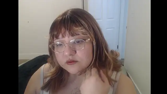 Snapshot of MaevenNectar chatting on 07-13-26, 12:46 MaevenNectar online show from 07-13-26, 12:46
