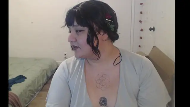 Snapshot of MaevenNectar chatting on 07-18-26, 05:44 MaevenNectar online show from 07-18-26, 05:44