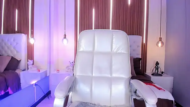 BiancaFerrerr1 online show from 06-24-26, 12:37