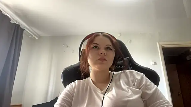 Redhair girl online show from 05-21-26, 01:07