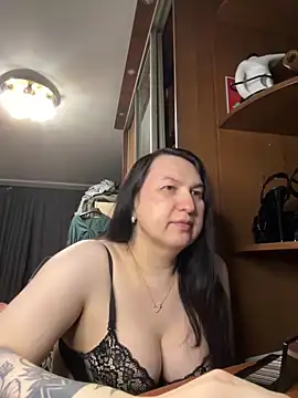 EvaBeautyXxX online show from 05-25-26, 10:16