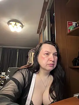 Snapshot of EvaBeautyXxX chatting on 06-01-26, 11:17 EvaBeautyXxX online show from 06-01-26, 11:17