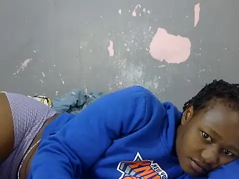 Snapshot of Petite_Ebony10 chatting on 07-05-26, 05:25 Petite Ebony10 online show from 07-05-26, 05:25