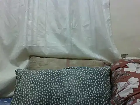 Hot-Perryl online show from 05-18-26, 04:24